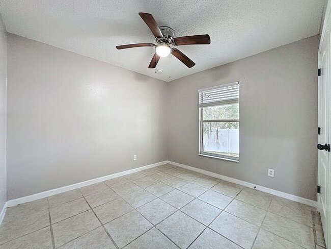Building Photo - Charming 3-Bedroom Rental in Poinciana