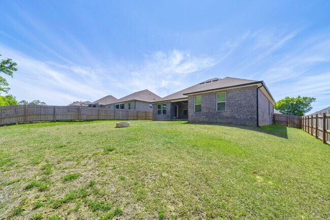 Building Photo - 4603 Jayhawk Dr