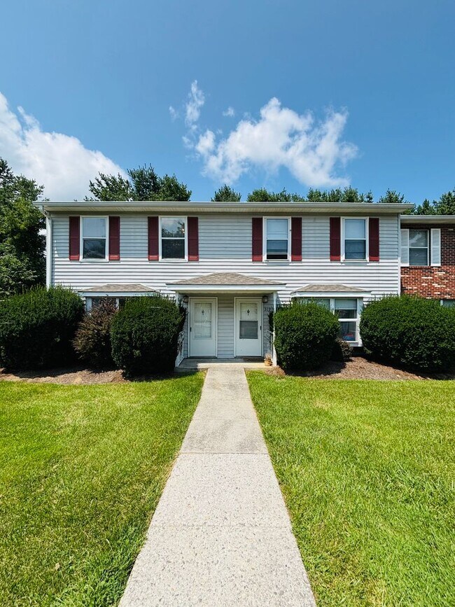 Building Photo - 317 Pheasant Run Ct
