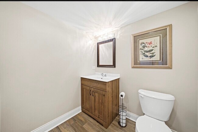 Building Photo - 6350 S Lockwood Ave