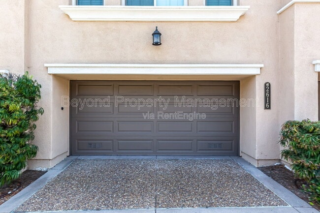 Building Photo - 2616 Bellezza Dr