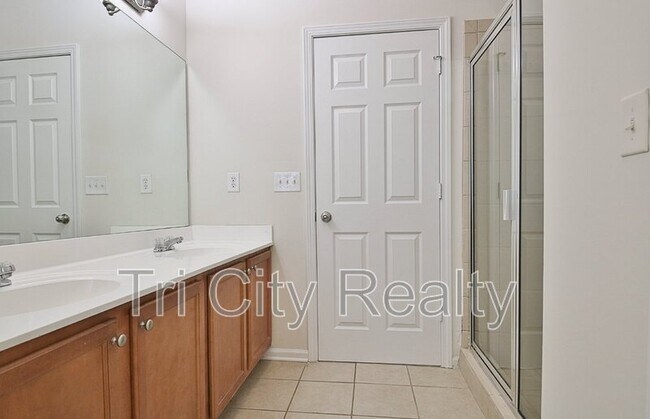Building Photo - 111 Covington Terrace