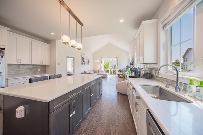 Building Photo - 3081 N Spurway Dr