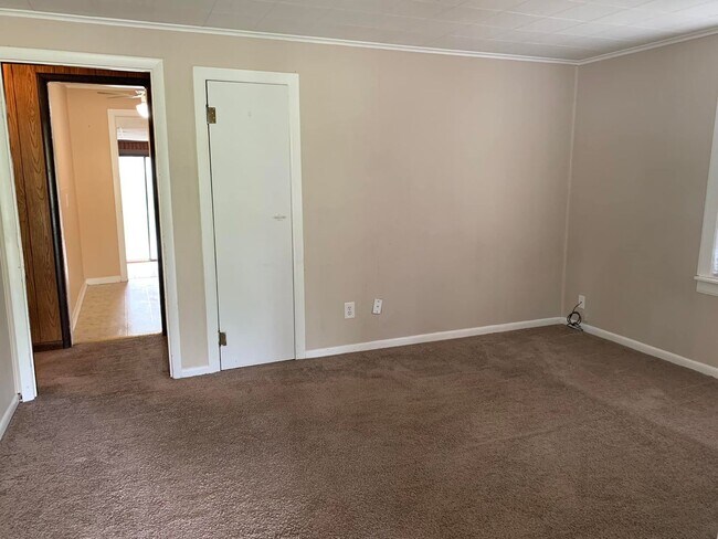 Building Photo - 5204 N Harlan Ave