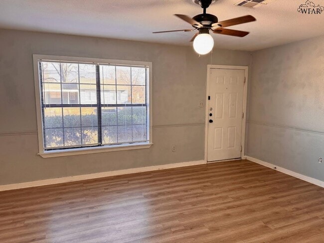 Building Photo - 2939 Parish St