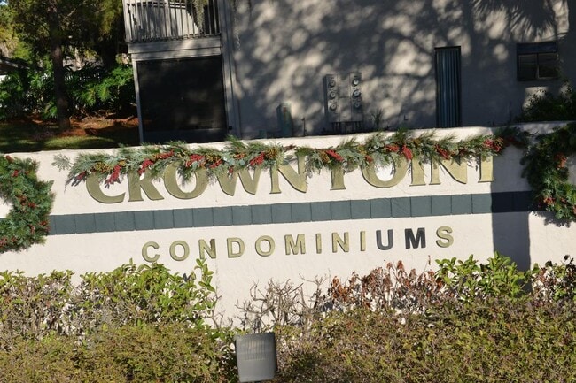 Building Photo - 117 Crown Point Cir