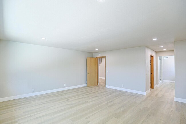 Building Photo - 9909 Merced River Ave