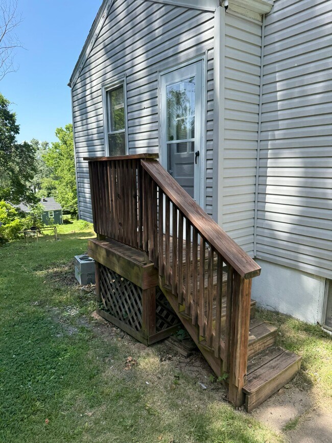 Building Photo - 8825 Tyrell Dr