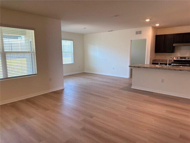 Building Photo - 308 Sofia Ln