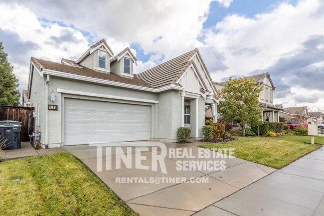 Building Photo - 3152 Overton Way