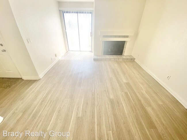 Building Photo - 2 br, 2 bath House - 2978 Juniper Hills #201