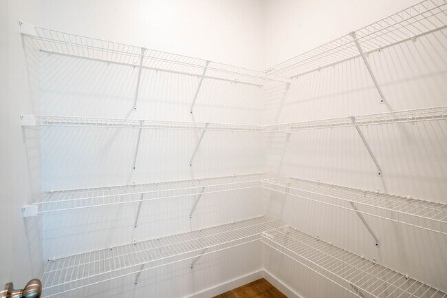 Building Photo - BRAND NEW 3 BEDROOM HOME - Mount Vernon, MO