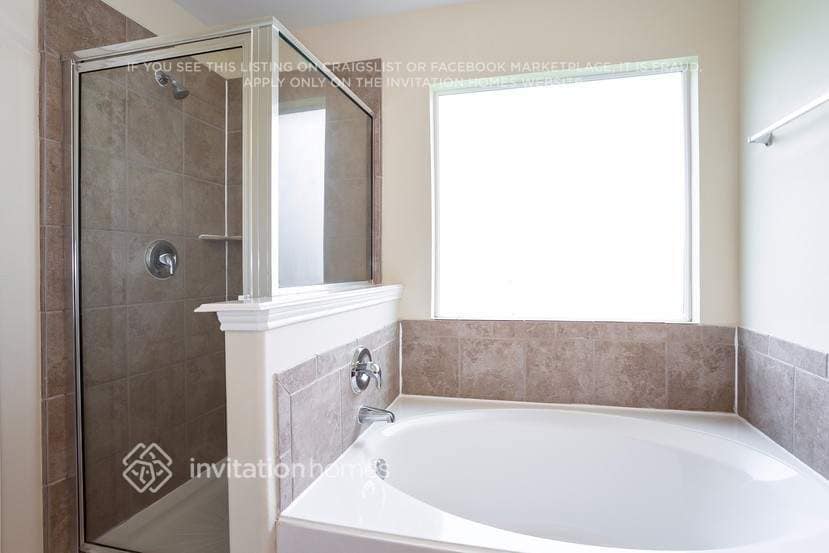 Building Photo - 5802 Le Carpe Plantation Ct