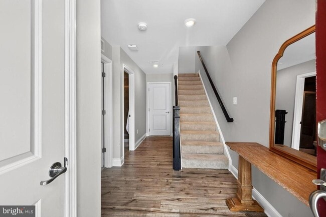 Building Photo - 7564 Warburg Way