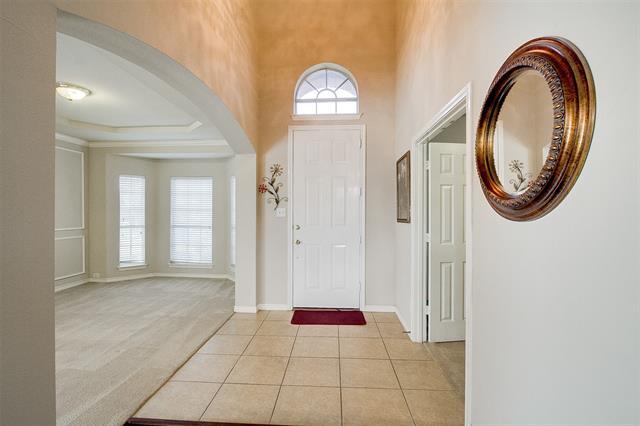 Building Photo - 705 Sundown Way