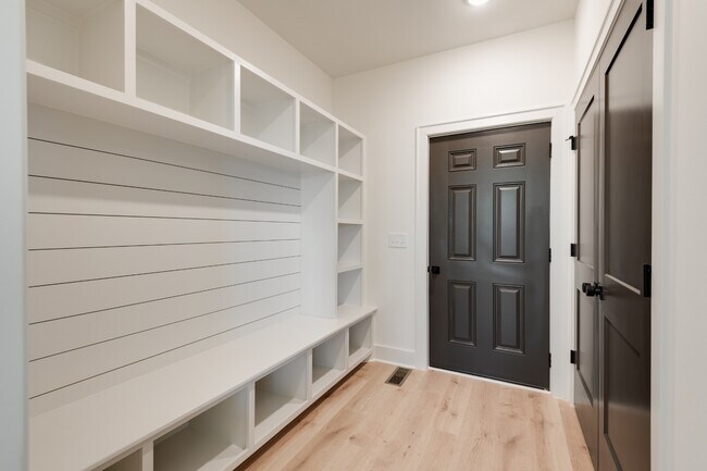 Building Photo - 3802 Syfert Ln