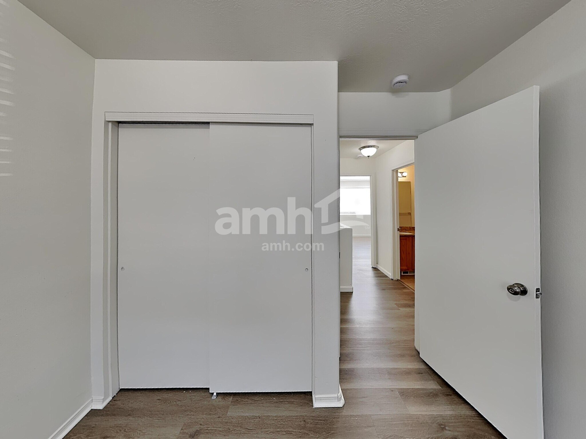 Building Photo - 14354 S Debrian Way