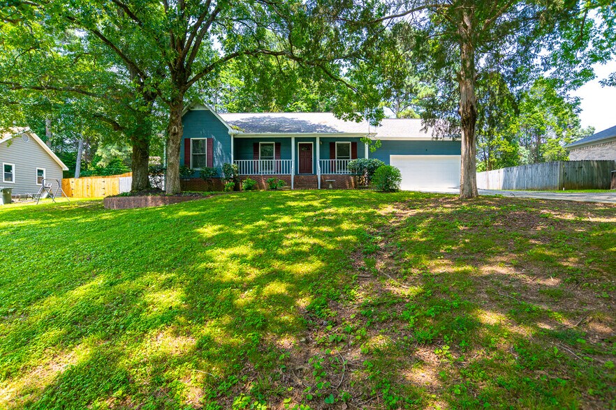 Building Photo - 157 Greenwood Dr