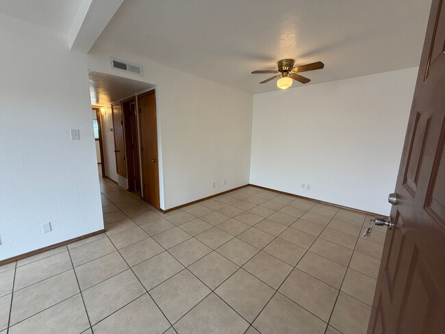 Building Photo - 1307 Rufina Ln
