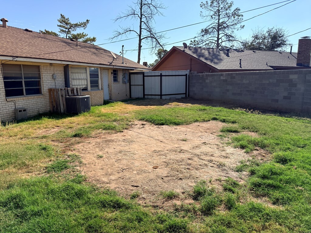 Building Photo - 4252 Candy Ln