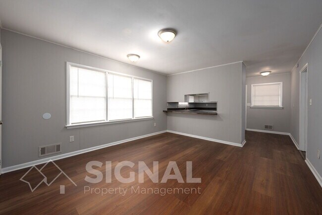 Building Photo - 416 Lance Ln