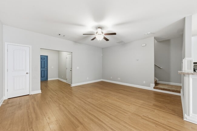 Building Photo - 240 Canyon Oak Loop