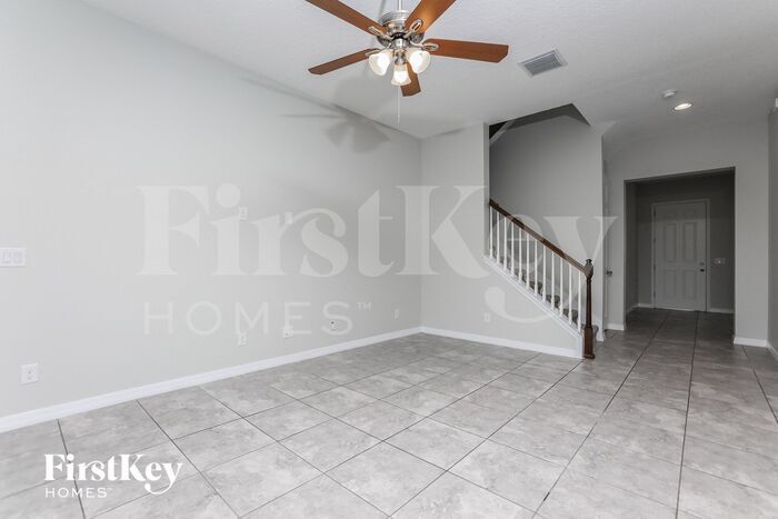 Building Photo - 800 Grand Hilltop Dr