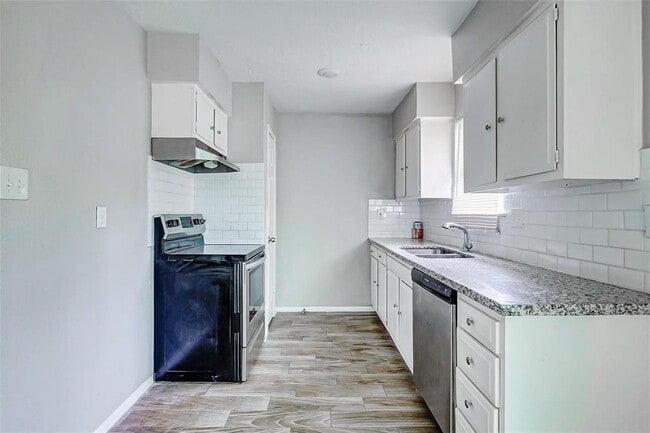 Building Photo - 4969 E Ridge Creek Dr
