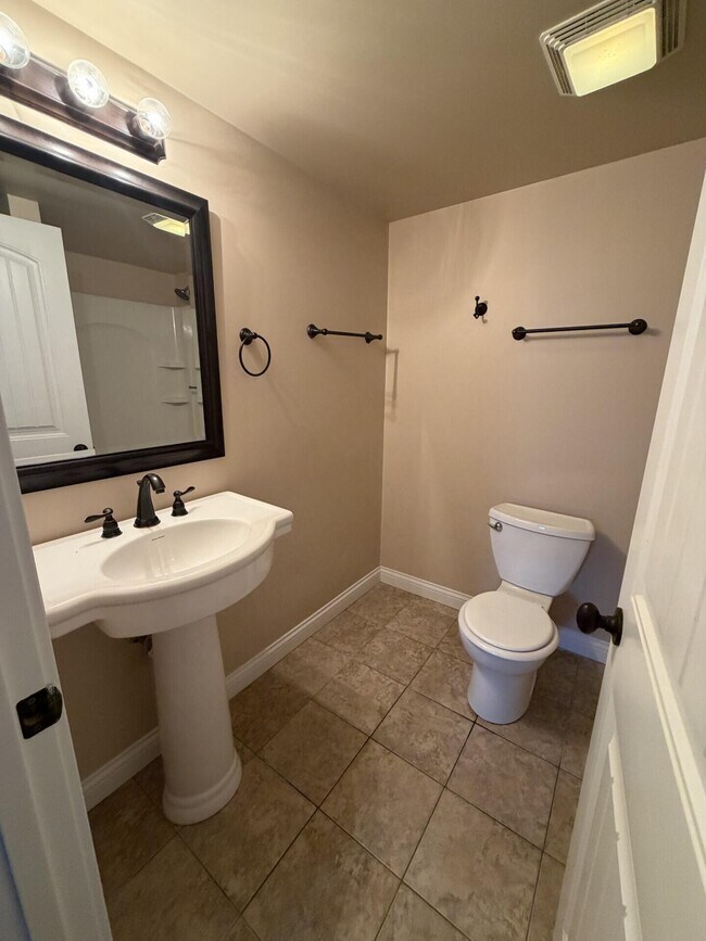 Building Photo - 110 Pineur Rd