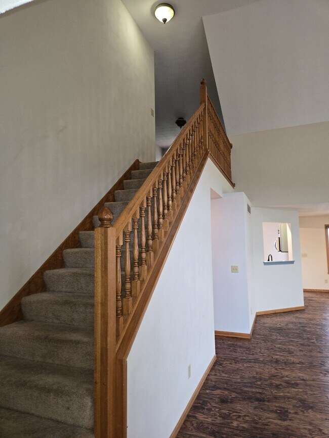 Building Photo - 535 Westfield Dr