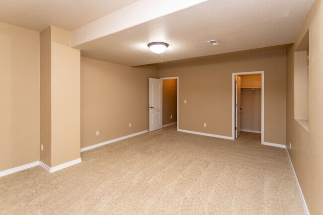 Building Photo - 9922 Red Sage Dr