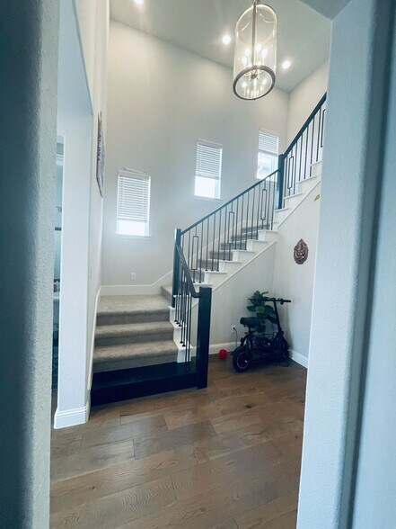 Building Photo - 15583 Crape Myrtle Rd