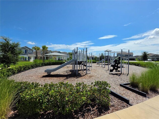 Building Photo - 2587 Runners Cir