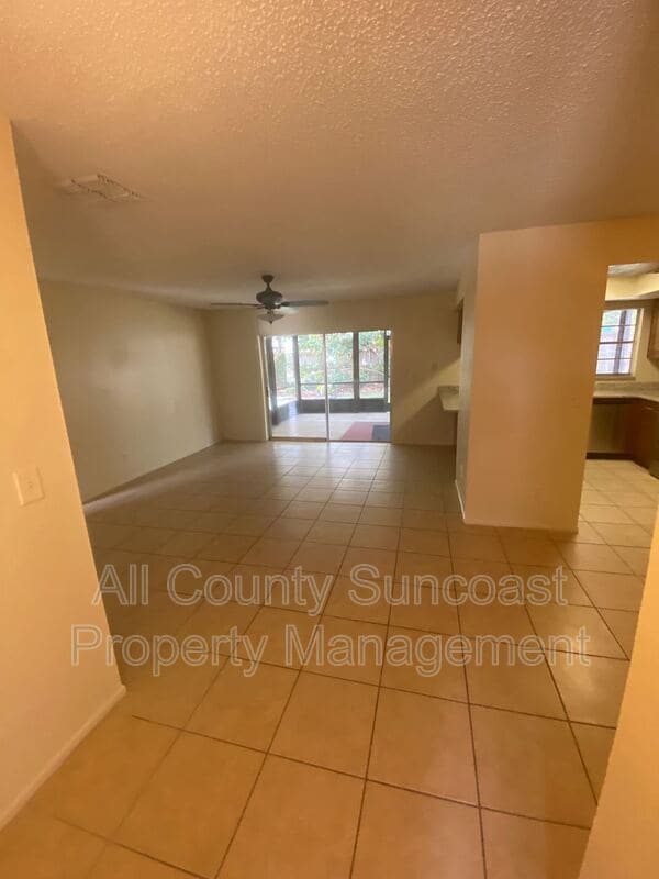 Building Photo - 2636 Orangewood Ct