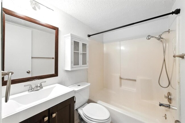 Building Photo - 2500 Burleson Rd