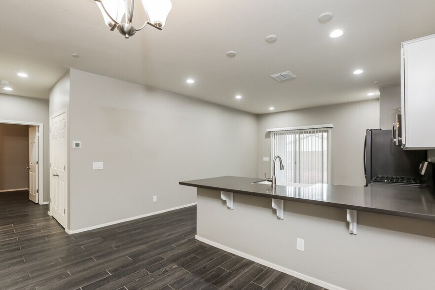 Building Photo - 21221 W Hubbell St