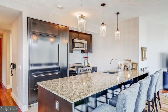 Building Photo - 1414 S Penn Square