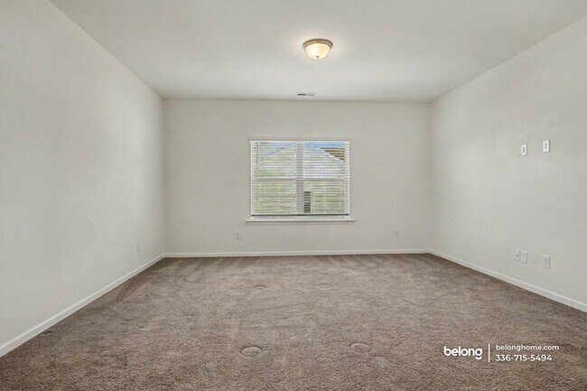 Building Photo - 103 W Tecoma Ln