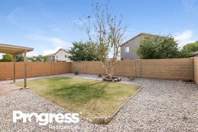 Building Photo - 2377 E San Manuel Rd