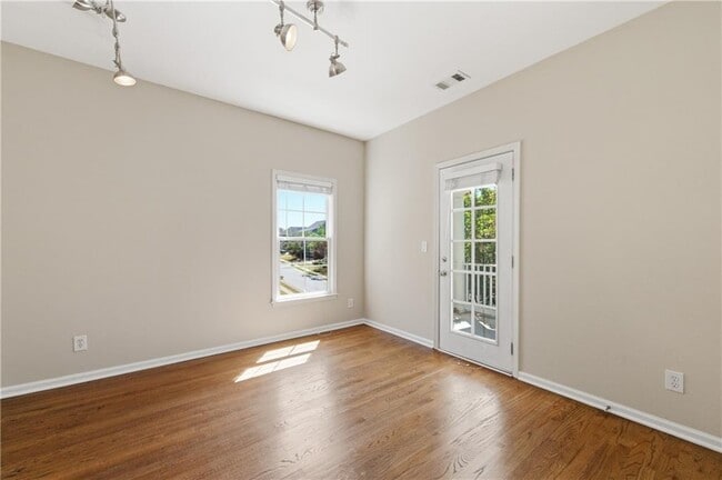 Building Photo - 6421 Crown Forest Ct