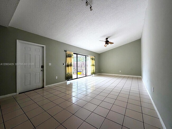 Building Photo - 4226 Landar Dr