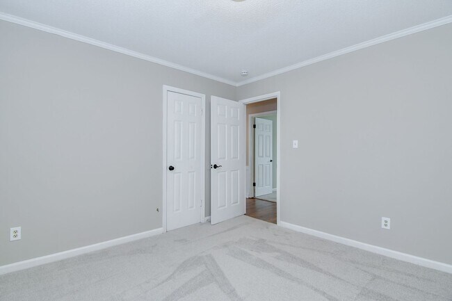 Building Photo - 4 Bedroom Ranch in Columbia County