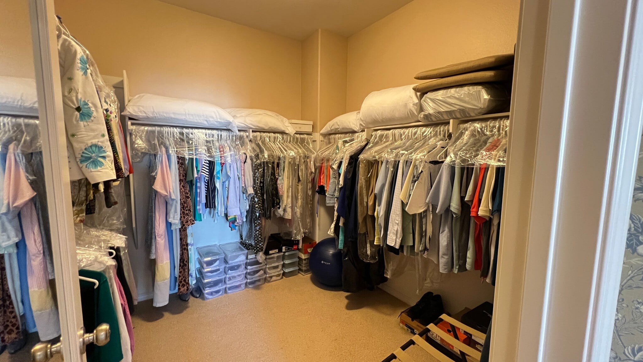 Master Closet - 4353 Waterside Ln