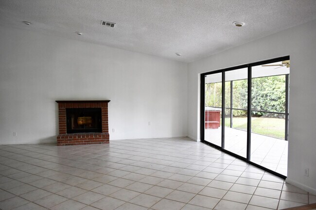 Building Photo - 13492 Exotica Ln