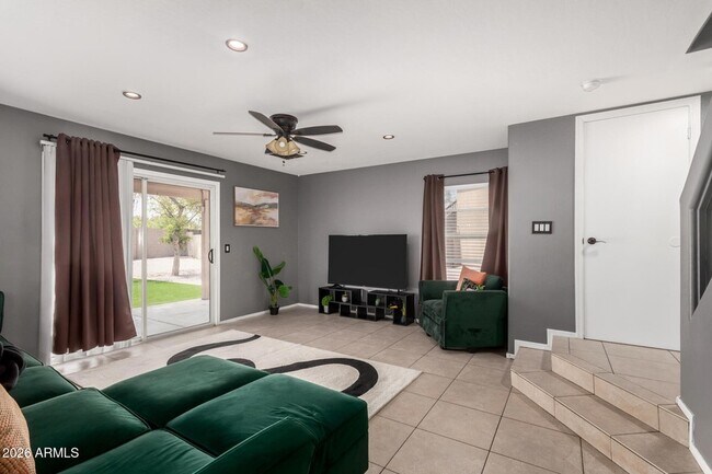 Building Photo - 12106 N 128th Ave