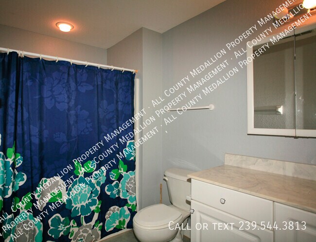 Building Photo - 606 SE 6th Terrace