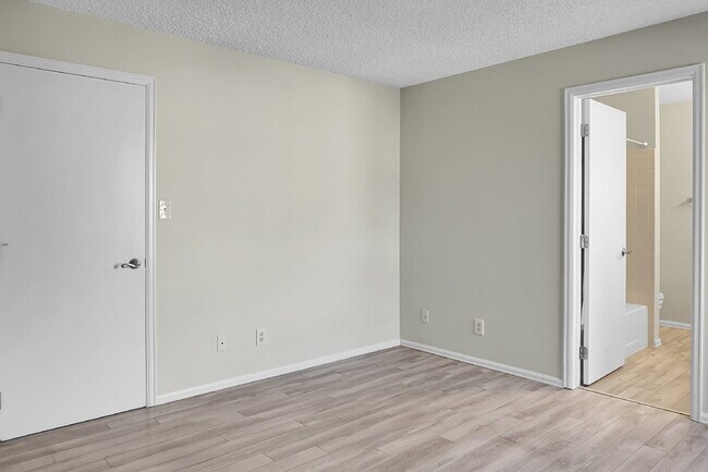 Building Photo - $1,695.00 - 2 Bedrooms, 2 Bathrooms, Apartment in Colorado Springs with Cozy Fireplace!