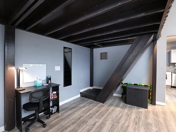 Building Photo - 1615 N Santa Rita Ave