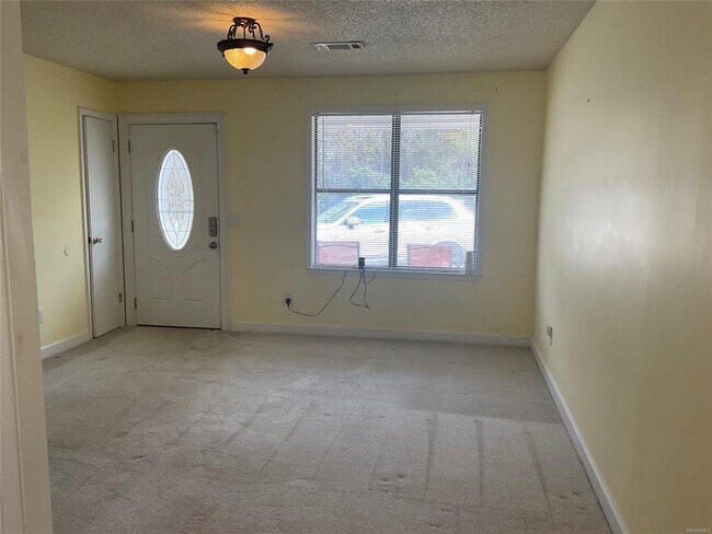 Building Photo - 1100 Ashurst Bar Rd