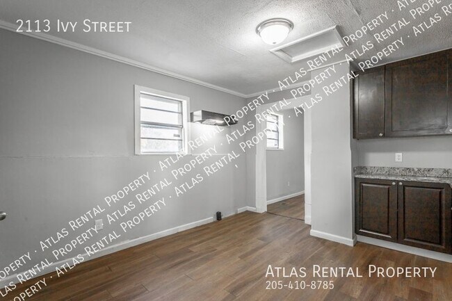 Building Photo - 2113 Ivy St
